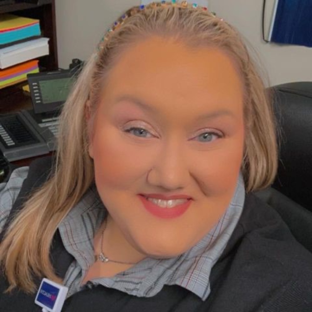 Meet your Posher, Whitney